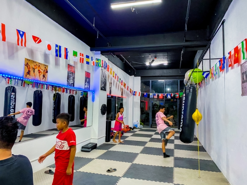 フィリピン留学 Cebu21 - B`CEBU-Gym-2